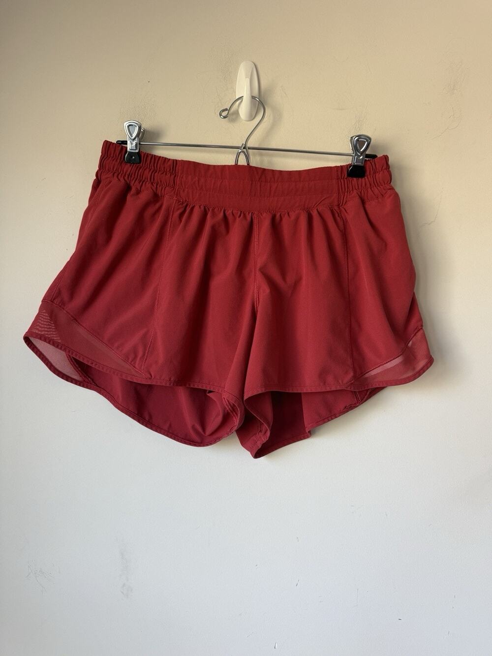 Lululemon Women’s Size 12 Tall Burgundy Hotty Hot Mid Rise 3.5" Inseam Shorts